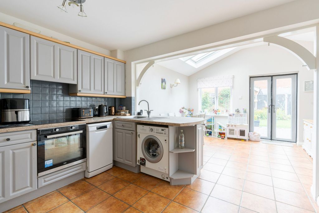 Property photo 3 of 16