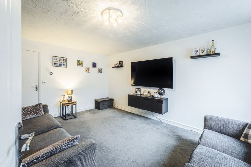 Property photo 2 of 23 4452443