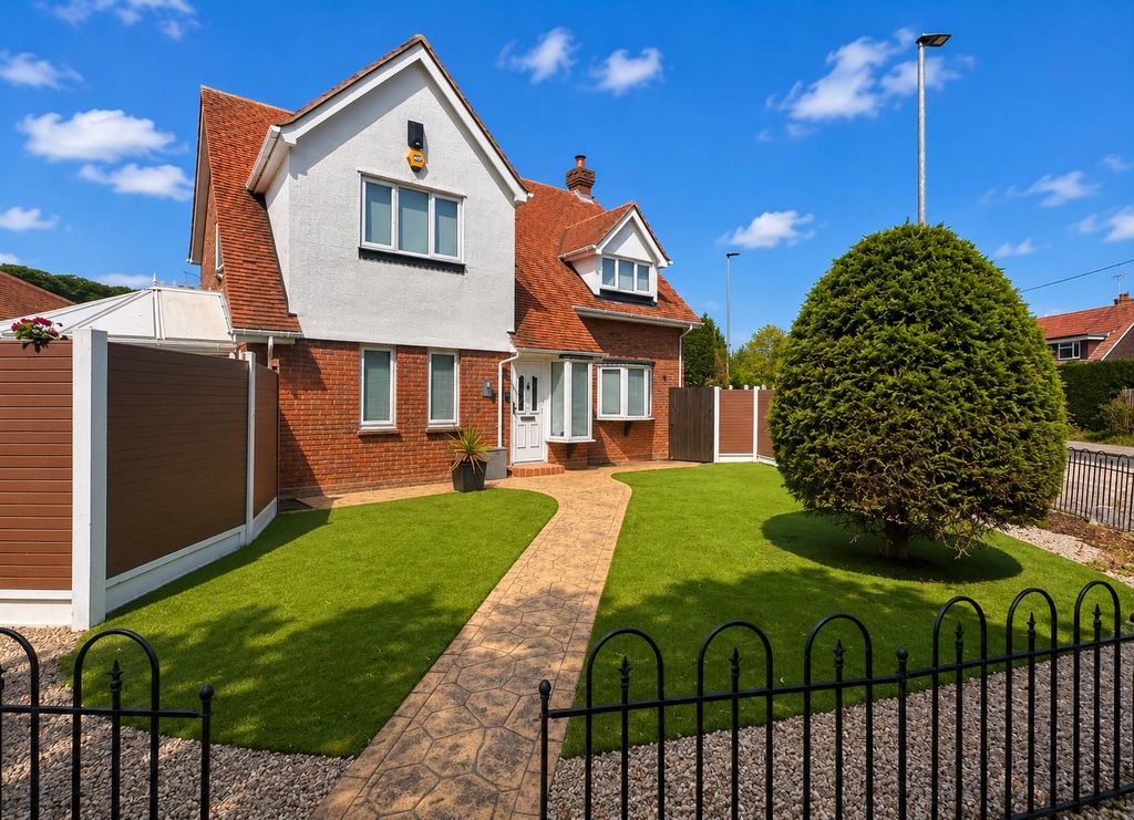 Property photo 1 of 39 F25E97A8-Cf58-4E23-9995-8F8873034Cf8.Png