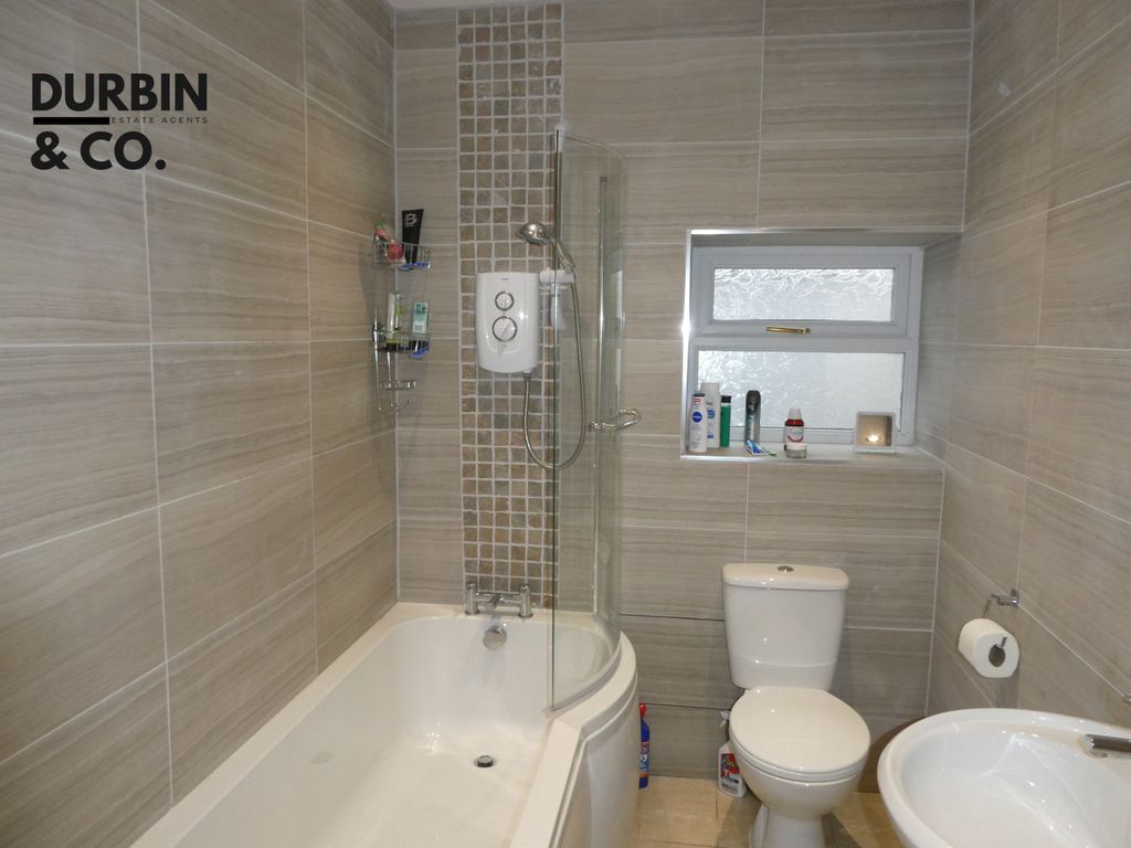 Property photo 3 of 29 Family Bathroom