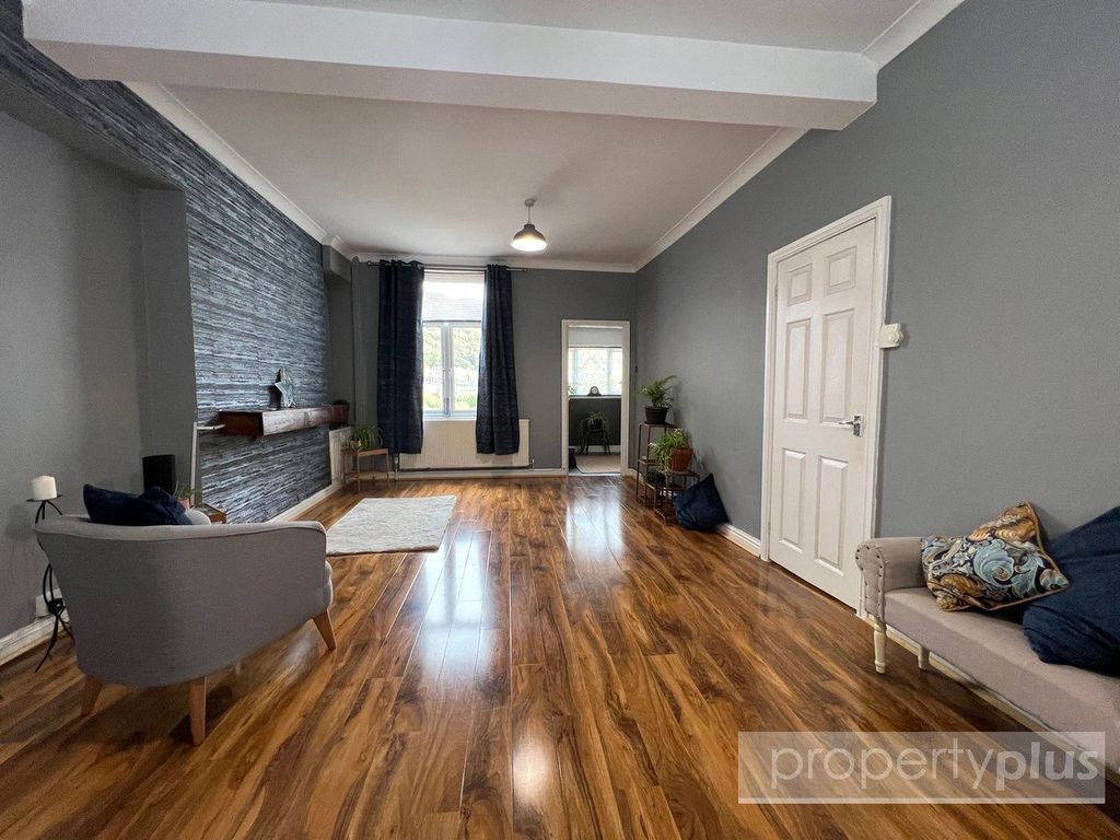 Property photo 1 of 14 Picture No. 08