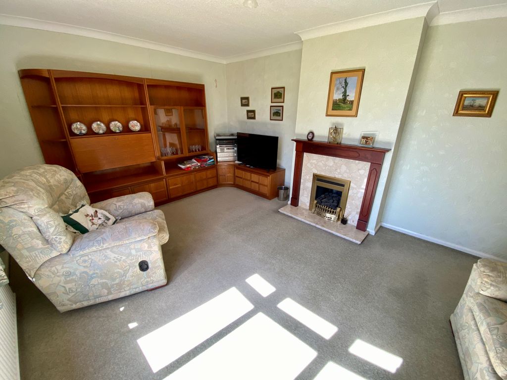 Property photo 2 of 31