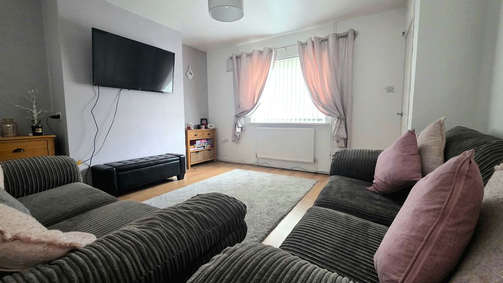 Property photo 3 of 20