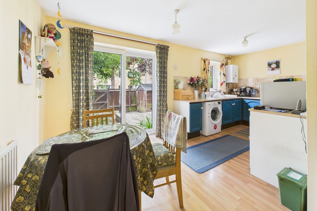 Property photo 3 of 19 Cam02545G0-Pr0456-Still003