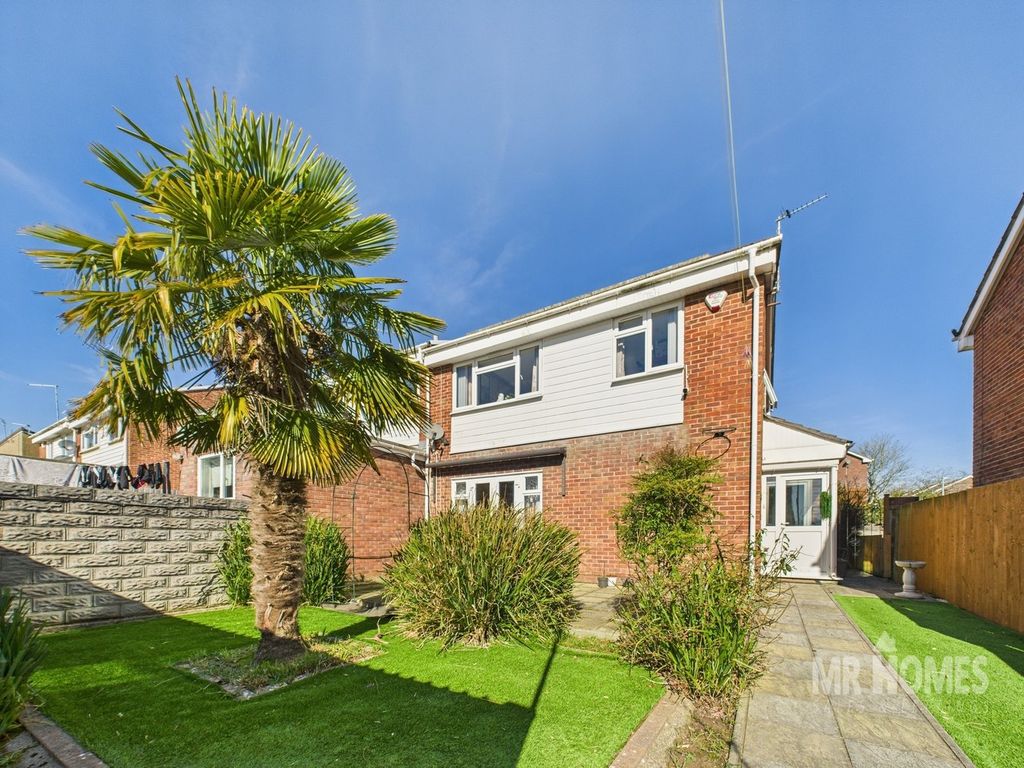 Property photo 1 of 32