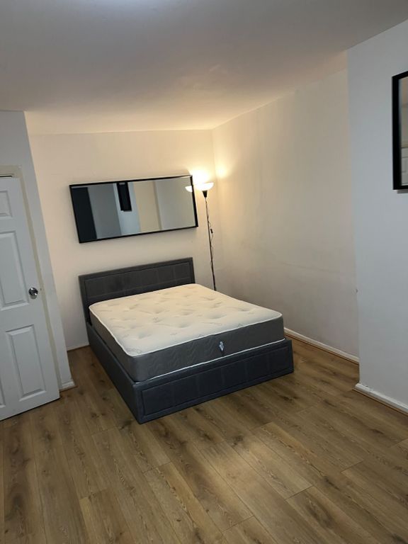 Property photo 1 of 3