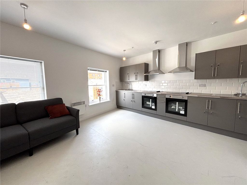 Property photo 2 of 15 Picture No. 16