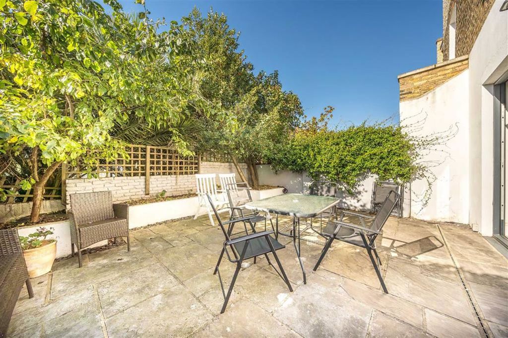Property photo 3 of 14