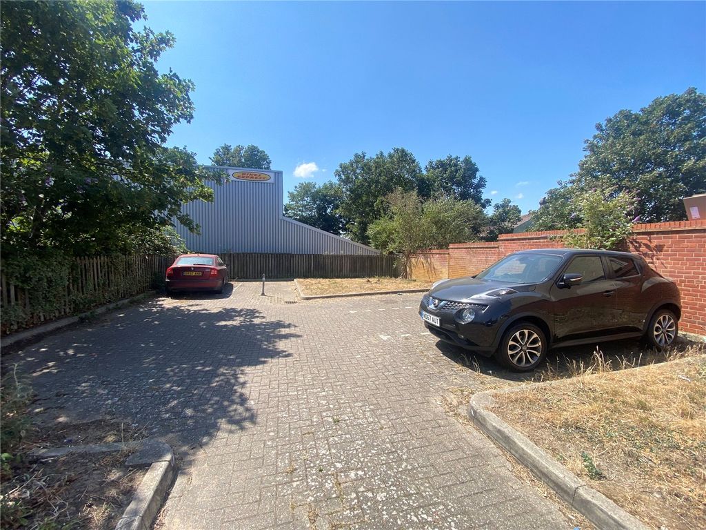 Property photo 1 of 7 Picture No. 02