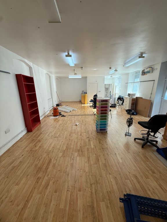 Property photo 2 of 3
