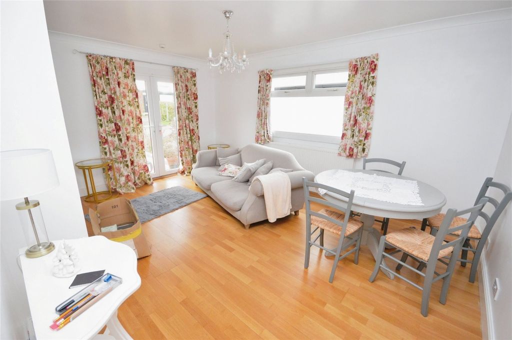 Property photo 2 of 13 Picture No. 02