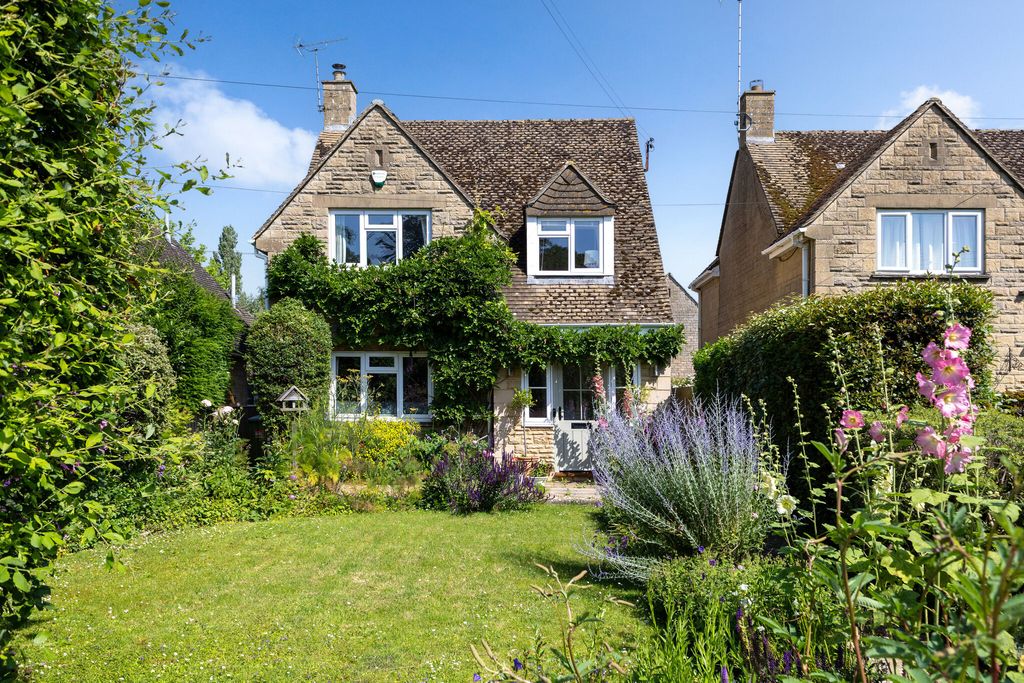 Property photo 1 of 18