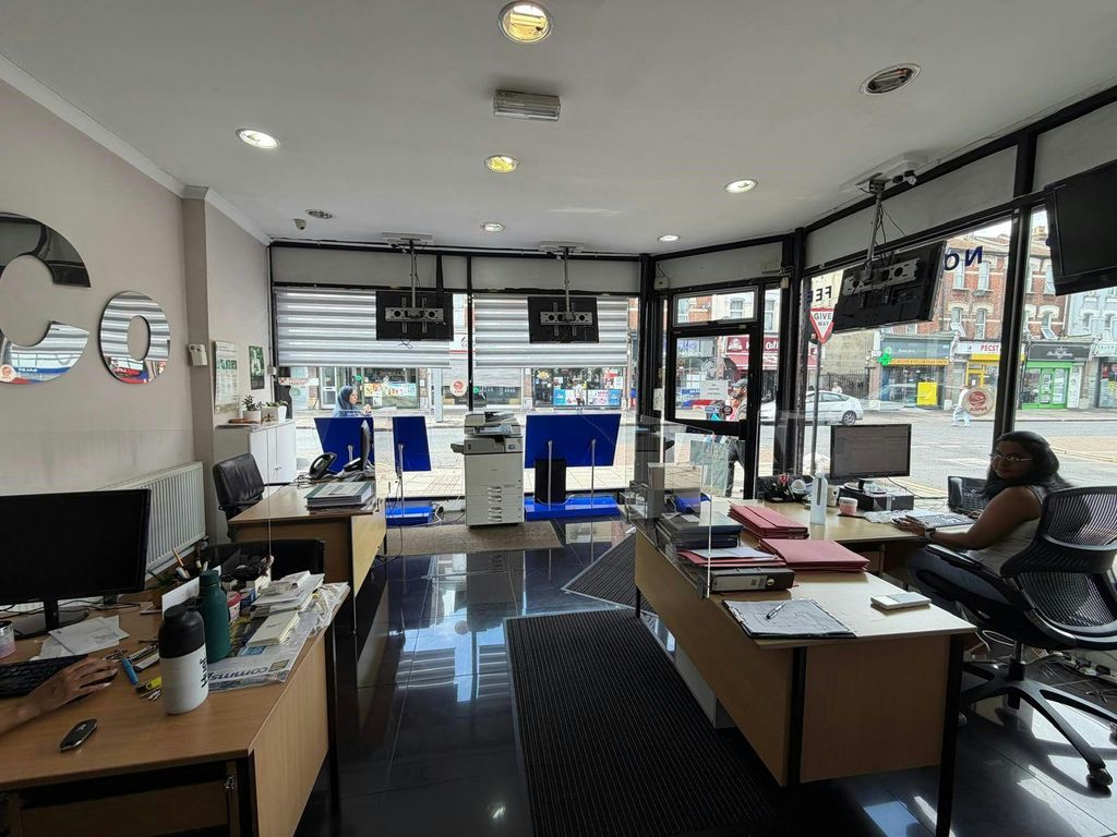 Property photo 2 of 9 19.Jpg