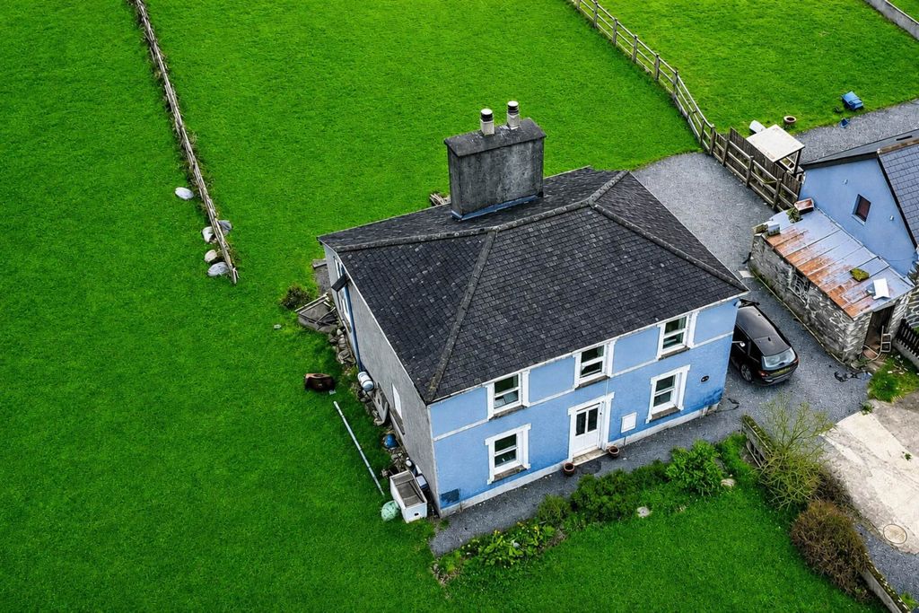 Property photo 1 of 21