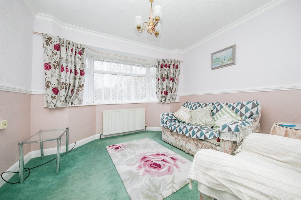 Property photo 2 of 18