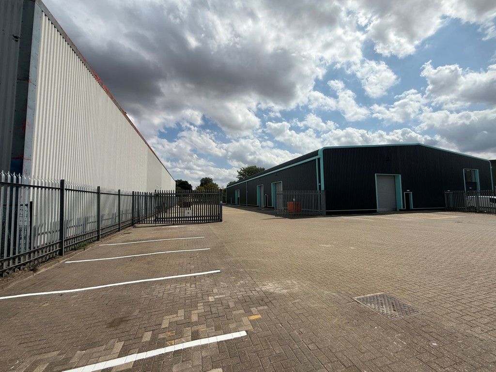 Property photo 1 of 10 Photo 5