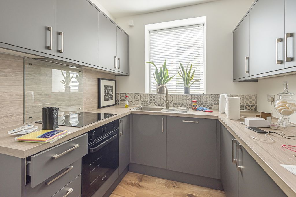 Property photo 2 of 13 Norbiton Hall (6)