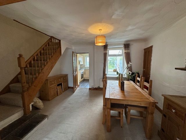 Property photo 3 of 10 Dining Room