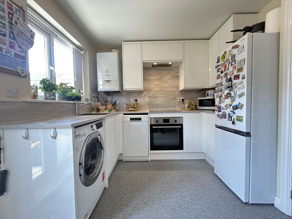 Property photo 3 of 17 Img_1700