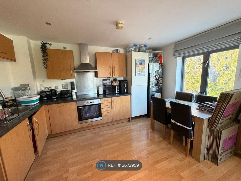 Property photo 3 of 21 Kitchen