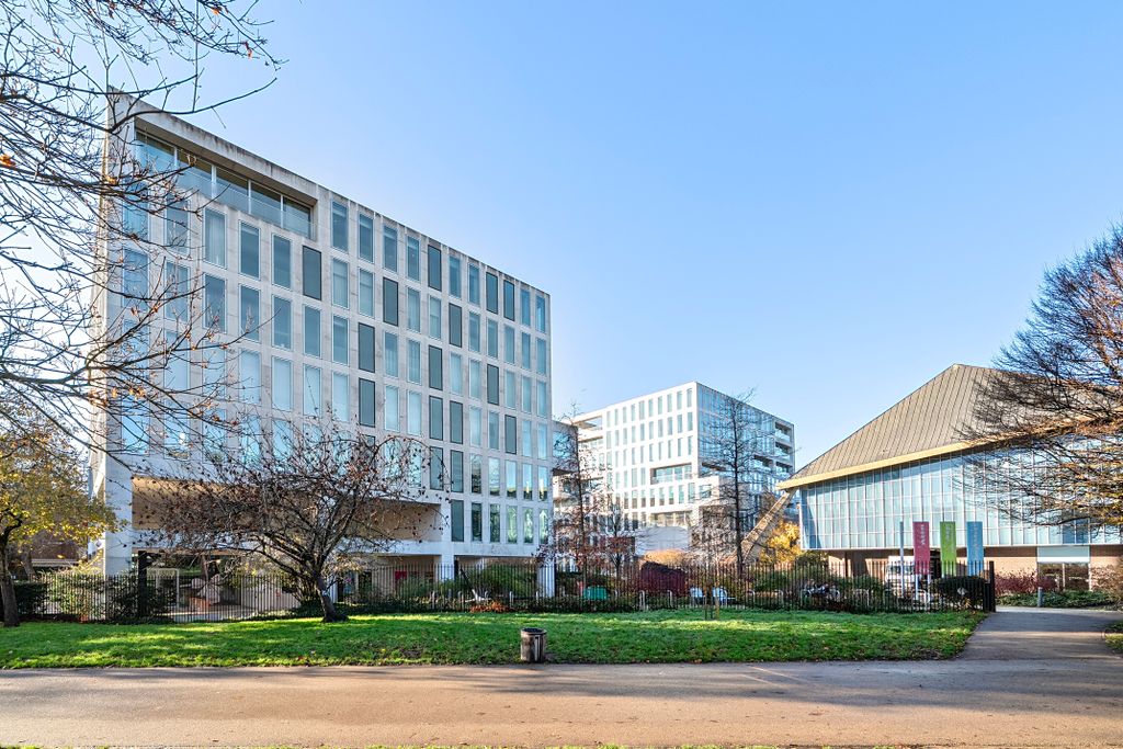 Property photo 1 of 14 Building