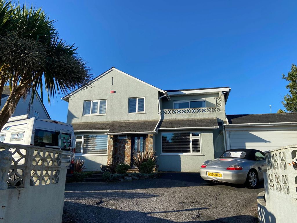 Property photo 1 of 28