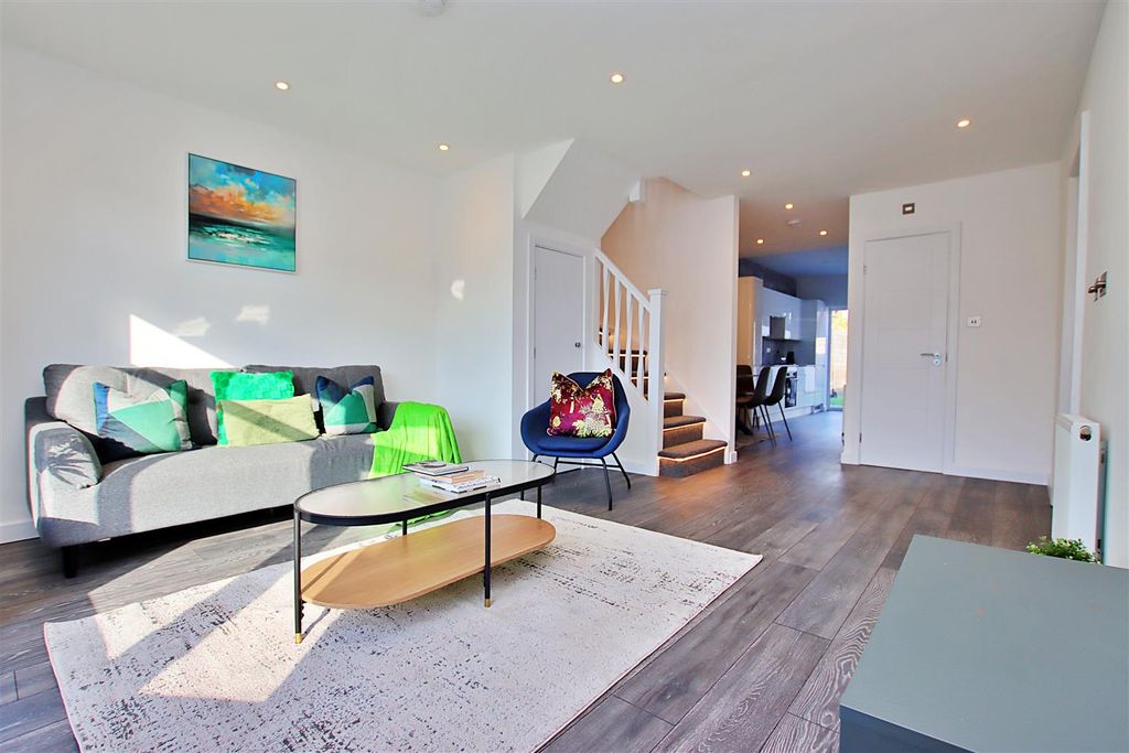 Property photo 3 of 12 Img_8008.Jpg