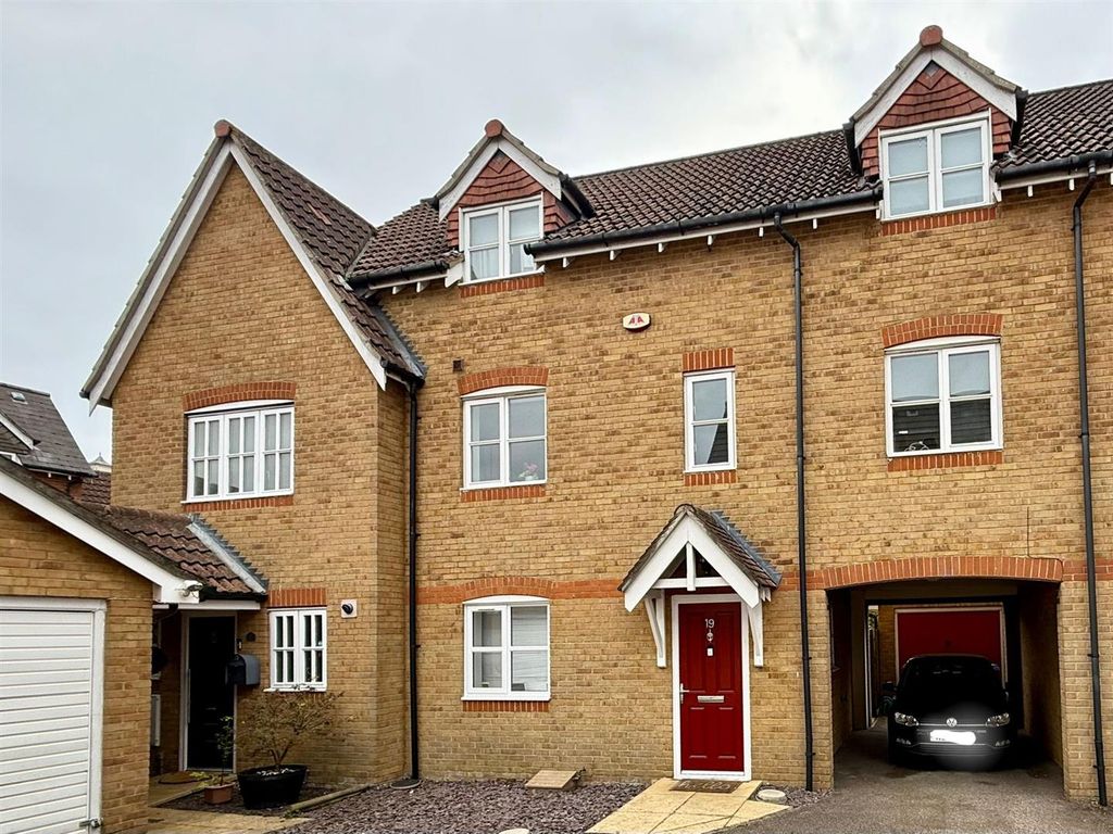 Property photo 2 of 26 Emperor Circle