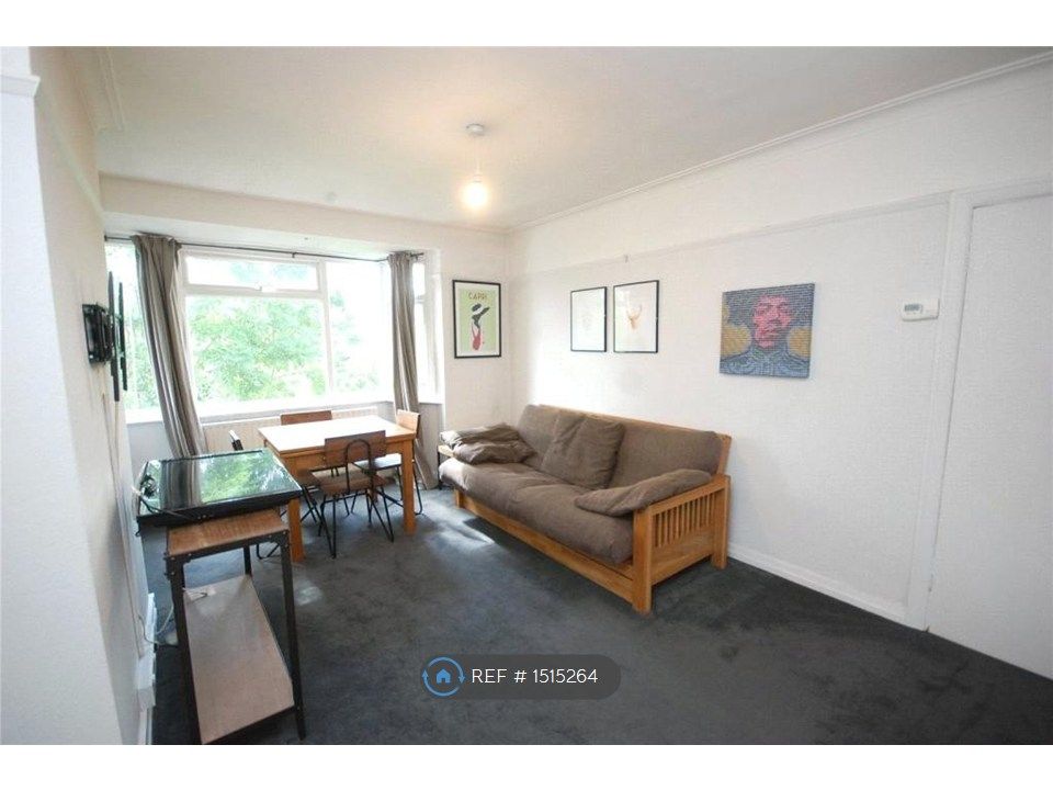 Property photo 3 of 9 Living Room