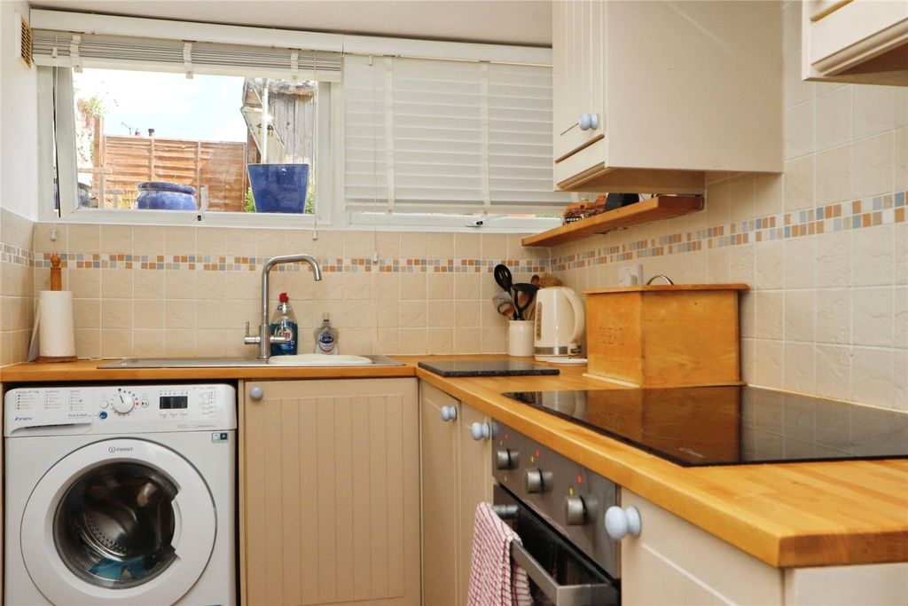 Property photo 3 of 12 Picture No. 09