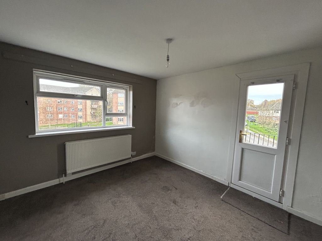 Property photo 3 of 11 Img_2140[1].Jpg