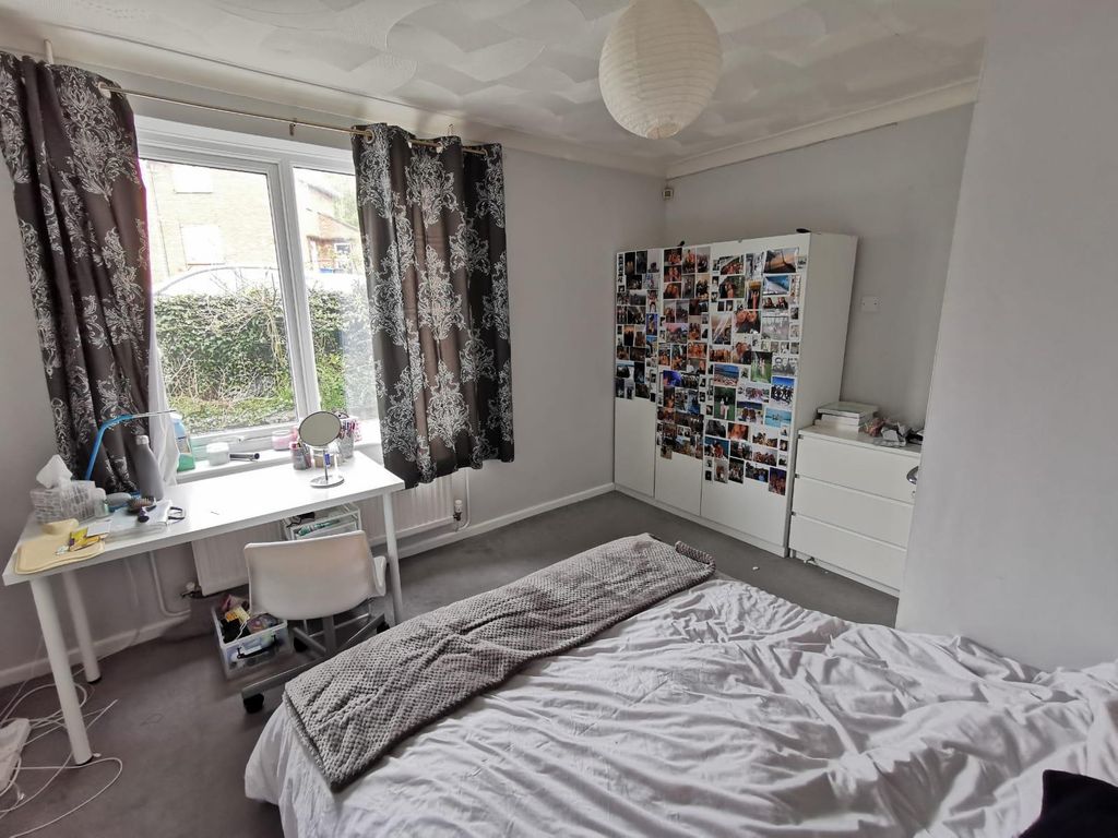 Property photo 3 of 8 Image