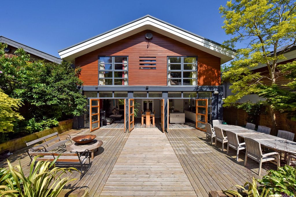 Property photo 1 of 19 Rear Elevation