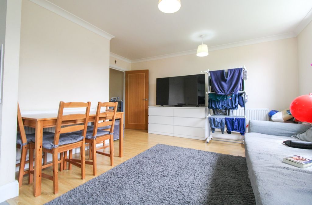 Property photo 2 of 7 Picture No. 20