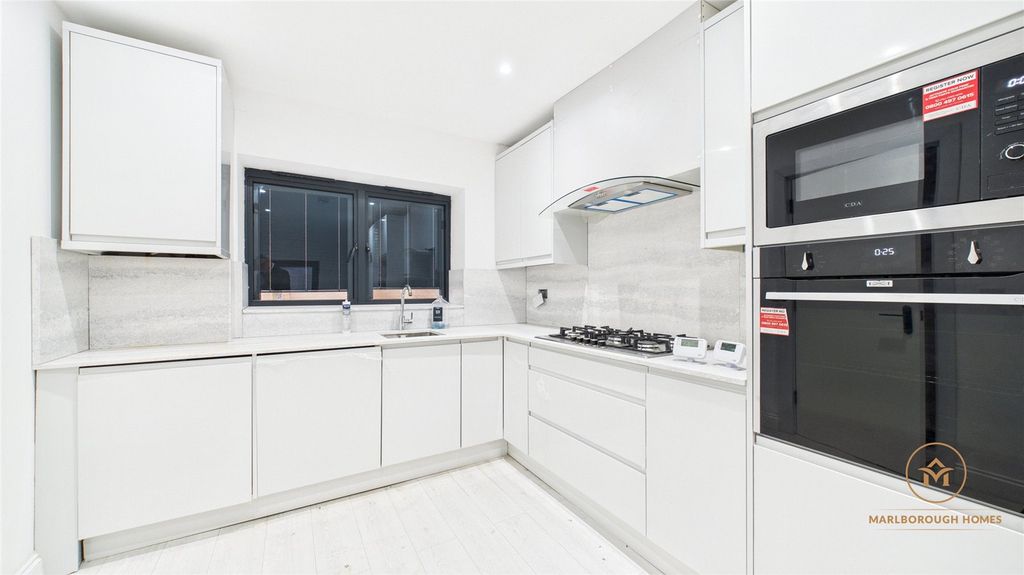 Property photo 2 of 11 Picture No. 09