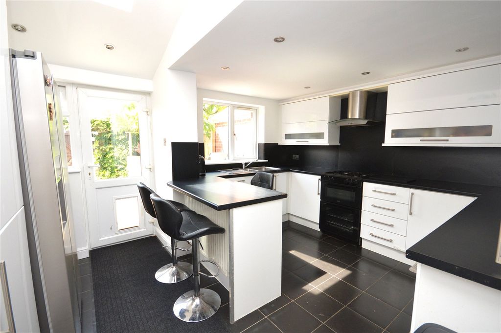 Property photo 2 of 18 2 - Picture No. 23