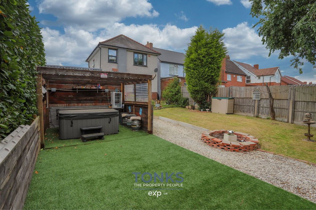 Property photo 2 of 26