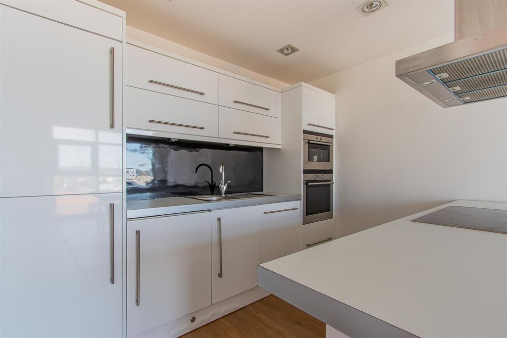 Property photo 3 of 12 Altolusso 253-9.Jpg