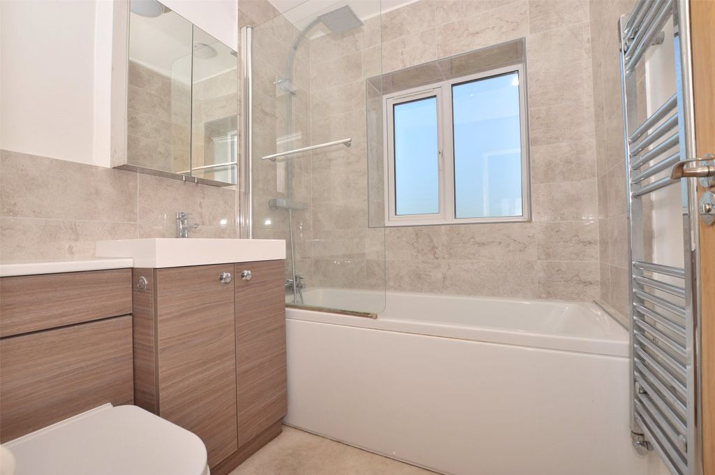Property photo 3 of 15 Bathroom
