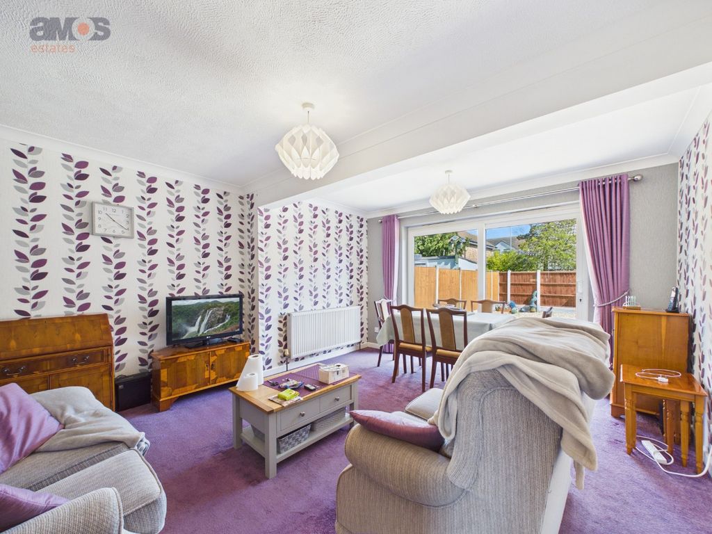 Property photo 3 of 9 4987694