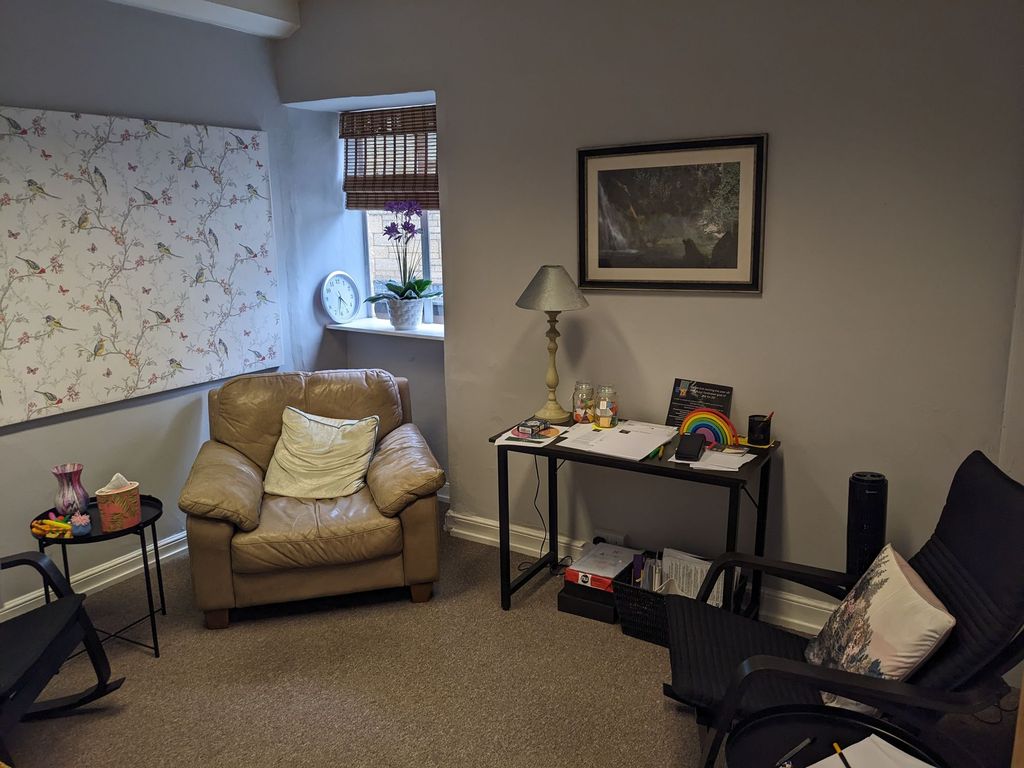 Property photo 2 of 5