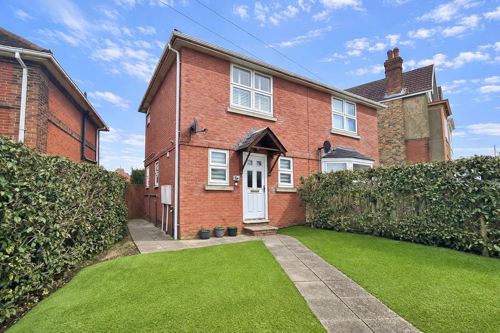 Property photo 1 of 14 Osrear.Jpg