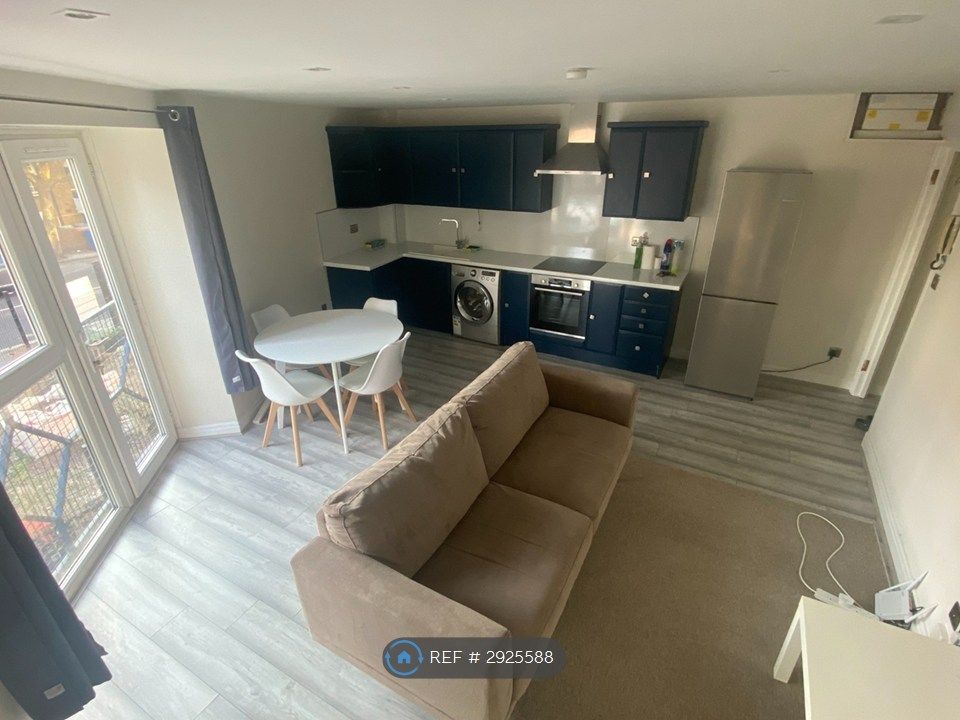 Property photo 1 of 5