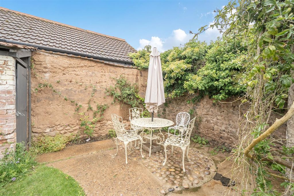 Property photo 3 of 18 Patio