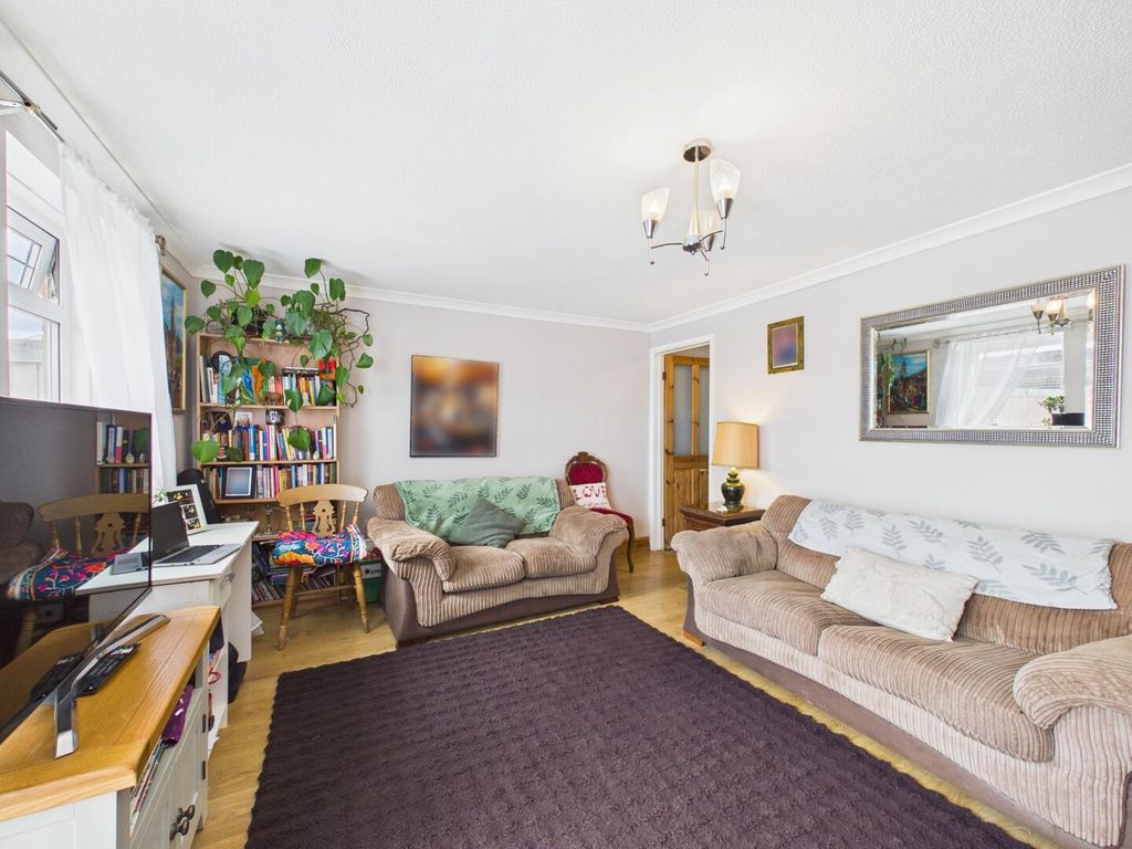 Property photo 2 of 16 Living Room