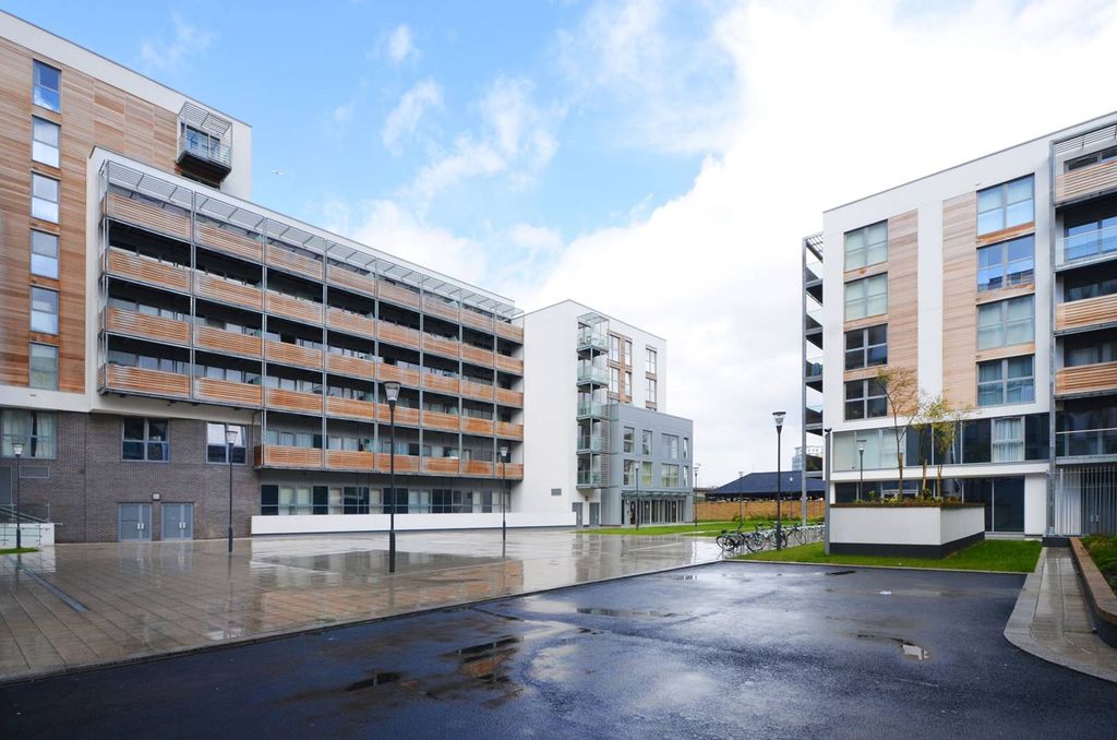 Property photo 2 of 9