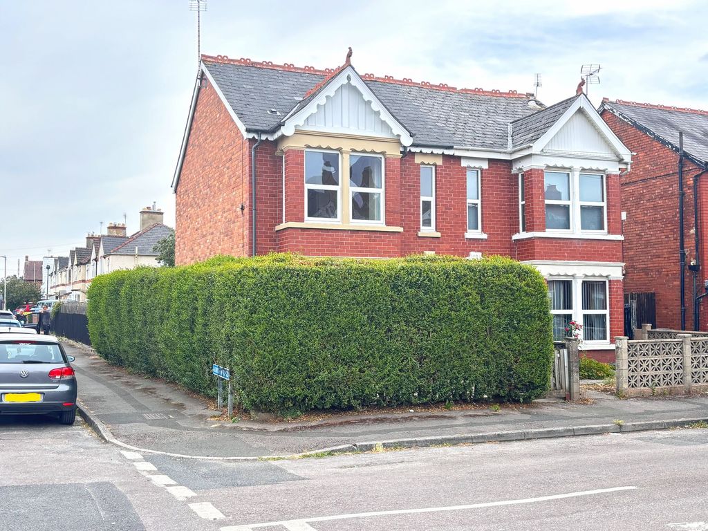 Property photo 1 of 17 Front