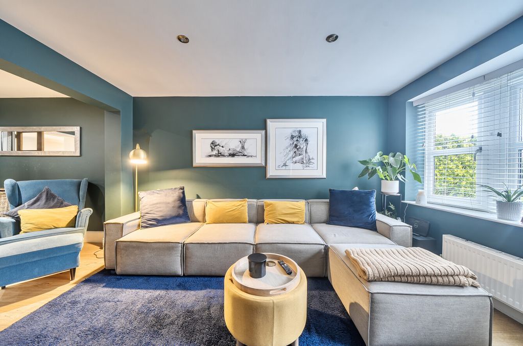 Property photo 2 of 18 1469504-6-6A1Df4c...