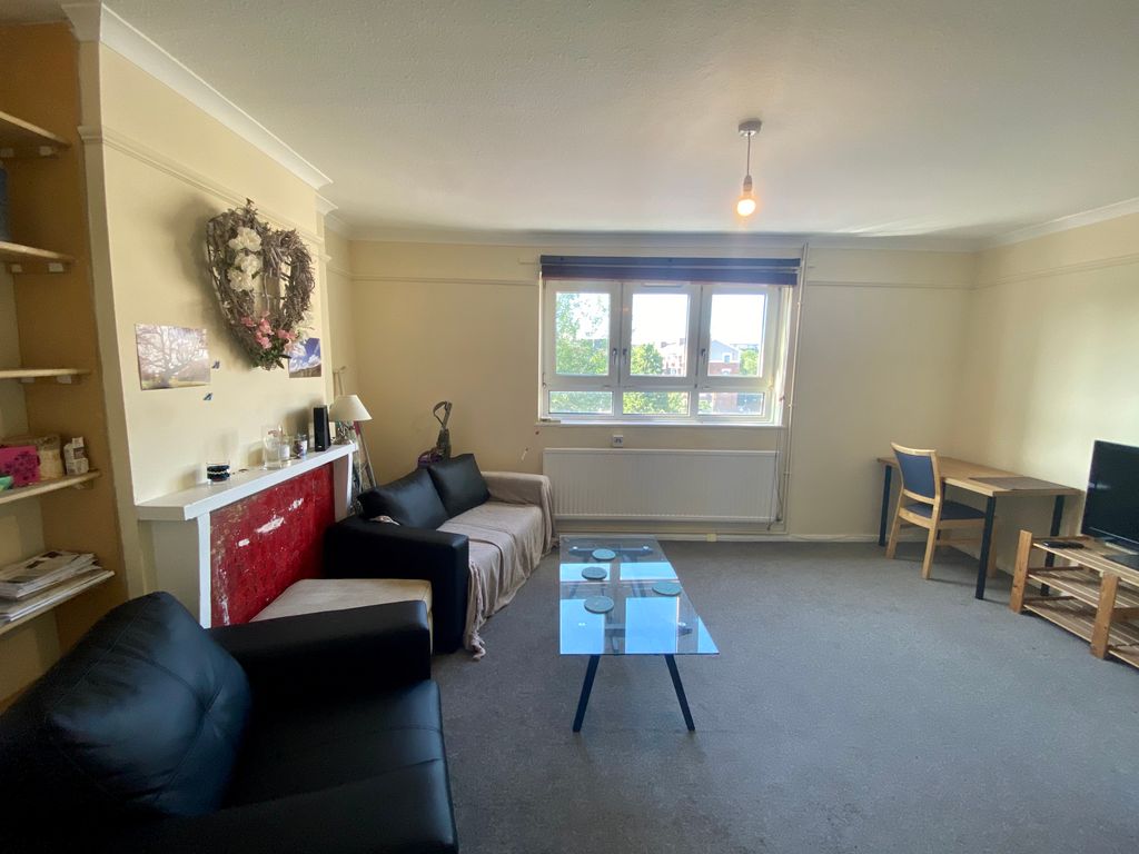 Property photo 3 of 8