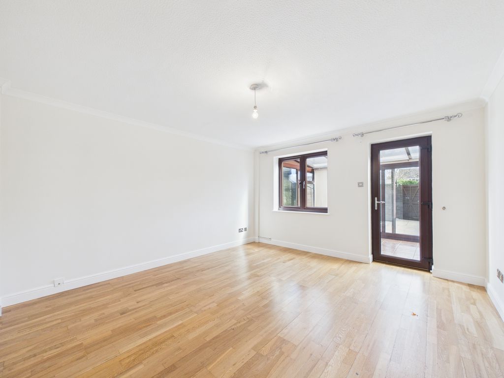 Property photo 2 of 14 Photo 9